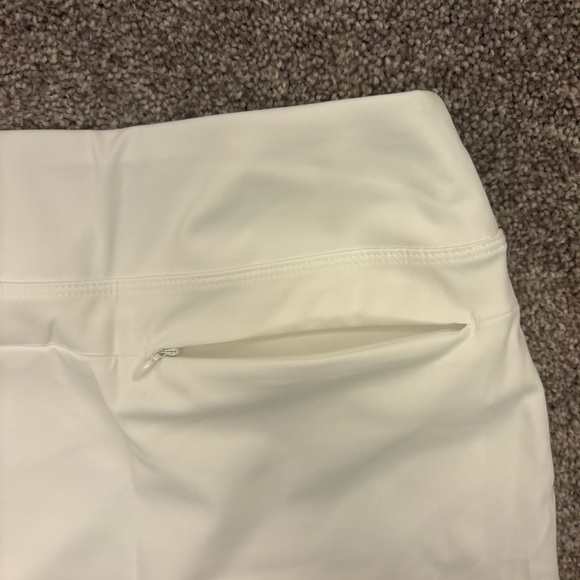Tommy Bahama Women's White Skort Size XL Golf Pockets Quick Dry UPF 50 NWT - Picture 5 of 13